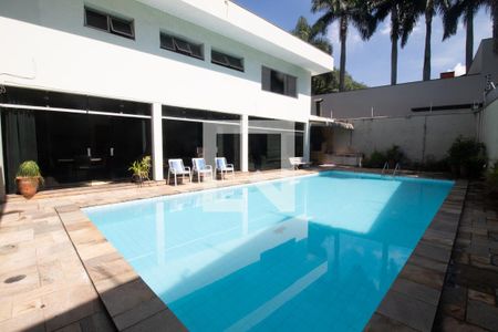 Quintal de casa à venda com 6 quartos, 233m² em Alto de Pinheiros, São Paulo