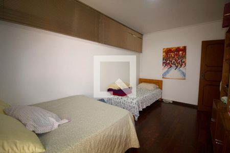 Quarto 6 de casa à venda com 6 quartos, 233m² em Alto de Pinheiros, São Paulo