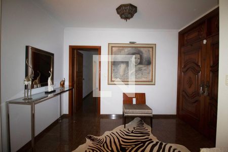 Sala de casa à venda com 6 quartos, 233m² em Alto de Pinheiros, São Paulo