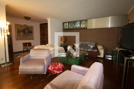 Sala de casa à venda com 6 quartos, 233m² em Alto de Pinheiros, São Paulo