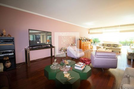 Sala de casa à venda com 6 quartos, 233m² em Alto de Pinheiros, São Paulo