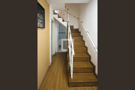 Corredor de casa à venda com 3 quartos, 140m² em Cidade Continental, São Paulo