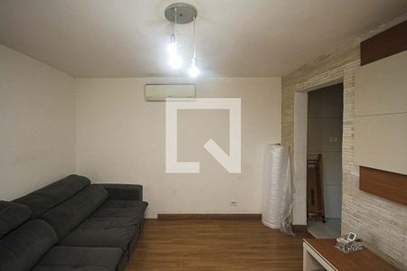 Sala de casa à venda com 3 quartos, 140m² em Cidade Continental, São Paulo