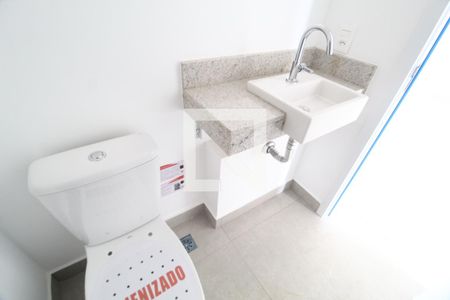 Lavabo de apartamento para alugar com 3 quartos, 106m² em Shopping Park, Uberlândia