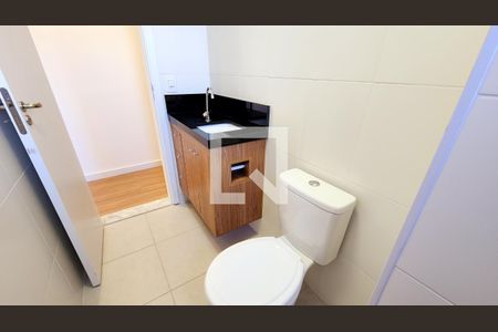 Banheiro de apartamento à venda com 2 quartos, 60m² em Jardim Colonia, Jundiaí