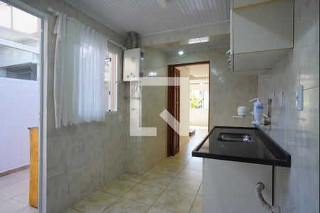 Cozinha de casa de condomínio à venda com 3 quartos, 87m² em Humaitá, Porto Alegre