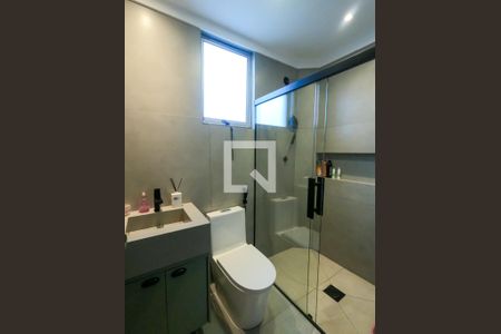 banheiro social de apartamento para alugar com 2 quartos, 81m² em Chácaras, Betim