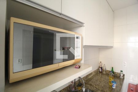 Cozinha de apartamento para alugar com 2 quartos, 52m² em Chácaras Tubalina E Quartel, Uberlândia