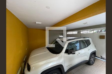 Garagem de casa à venda com 5 quartos, 230m² em Jardim Bonfiglioli, São Paulo