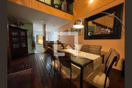 Sala de casa à venda com 5 quartos, 230m² em Jardim Bonfiglioli, São Paulo