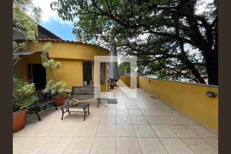 Varanda de casa à venda com 5 quartos, 230m² em Jardim Bonfiglioli, São Paulo