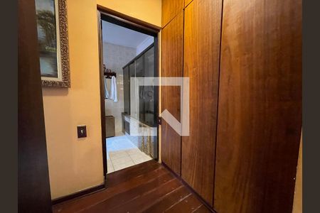 Closet Quarto 5 de casa à venda com 5 quartos, 230m² em Jardim Bonfiglioli, São Paulo
