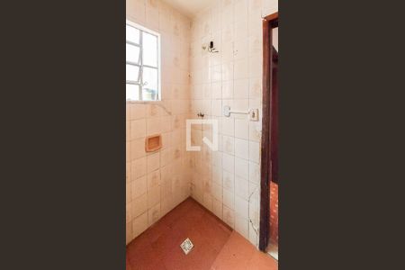 Banheiro de apartamento para alugar com 2 quartos, 60m² em Parque Ulisses, Nova Iguaçu