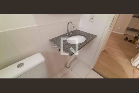 Banheiro de apartamento à venda com 2 quartos, 43m² em Padroeira, Osasco