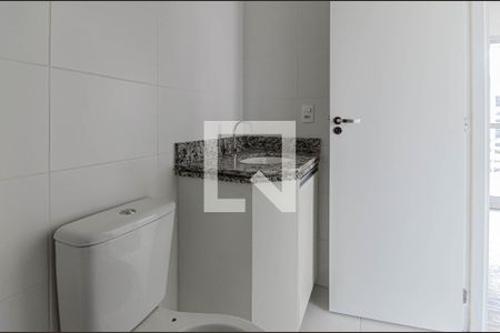 Banheiro de apartamento para alugar com 1 quarto, 34m² em Liberdade, São Paulo