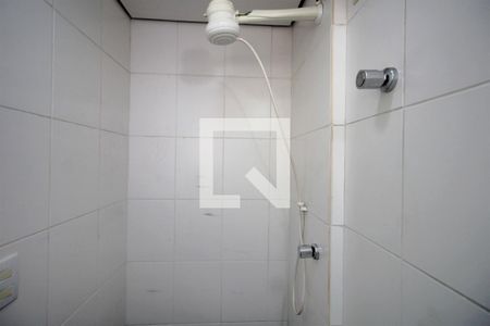 Banheiro de serviço de apartamento à venda com 4 quartos, 130m² em Fernão Dias, Belo Horizonte