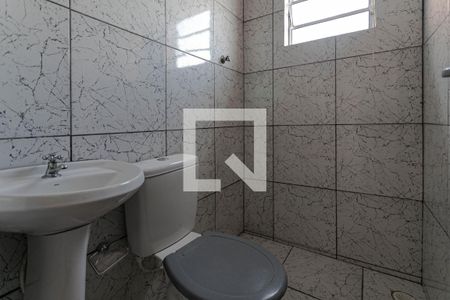 Banheiro de casa para alugar com 1 quarto, 34m² em Jardim Layr, Mogi das Cruzes