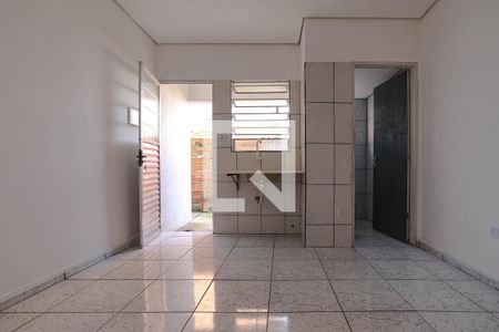 Studio de casa para alugar com 1 quarto, 34m² em Jardim Layr, Mogi das Cruzes