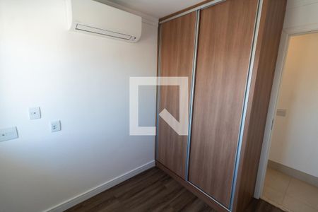 Quarto  de apartamento à venda com 3 quartos, 78m² em Cambuí, Campinas