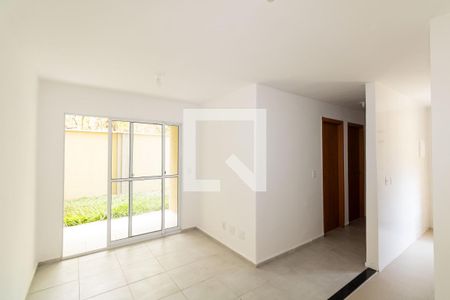 Sala de apartamento para alugar com 2 quartos, 44m² em Inhoaíba, Rio de Janeiro