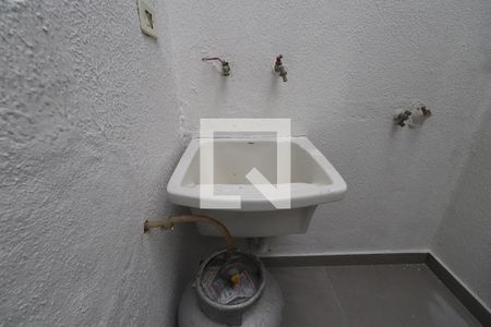 Casa de condomínio à venda com 56m², 2 quartos e 1 vagaÁrea de Serviço