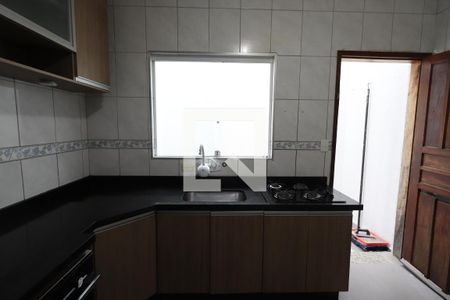 Casa de condomínio à venda com 56m², 2 quartos e 1 vagaCozinha
