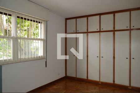 Suíte de casa à venda com 4 quartos, 220m² em Vila Clementino, São Paulo