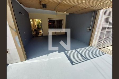 Casa à venda com 2 quartos, 137m² em Vila Liviero, São Paulo