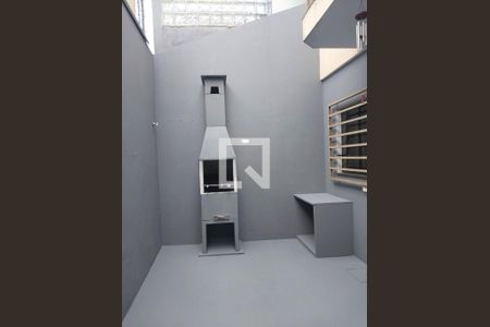 Casa à venda com 2 quartos, 137m² em Vila Liviero, São Paulo