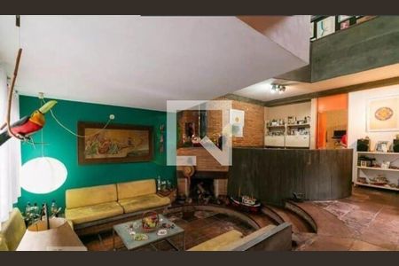 Casa à venda com 3 quartos, 220m² em Água Rasa, São Paulo