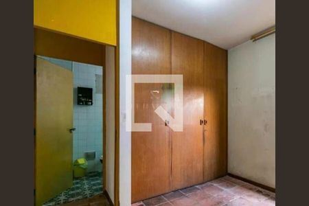 Casa à venda com 3 quartos, 220m² em Água Rasa, São Paulo