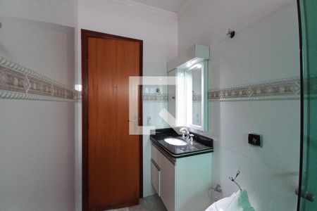 Banheiro da Suíte de casa à venda com 3 quartos, 250m² em Vila Rica, Campinas