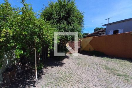 Quintal  de casa à venda com 2 quartos, 81m² em Jardim Santa Lúcia, Campinas