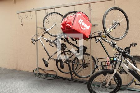 Bicicletário de apartamento para alugar com 1 quarto, 47m² em Itaim Bibi, São Paulo