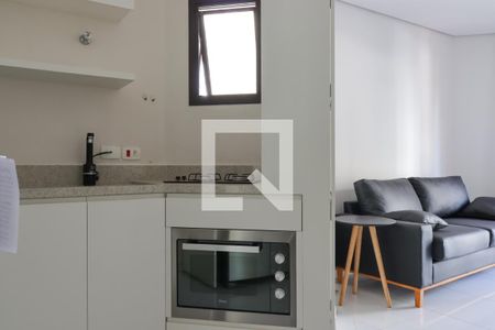 Cozinha de apartamento para alugar com 1 quarto, 47m² em Itaim Bibi, São Paulo