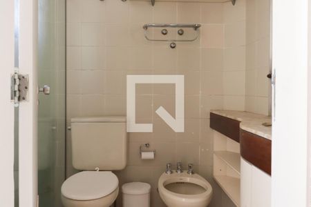 Banheiro de apartamento para alugar com 1 quarto, 47m² em Itaim Bibi, São Paulo