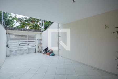 Garagem de casa à venda com 3 quartos, 98m² em Jardim Sabara, São Paulo