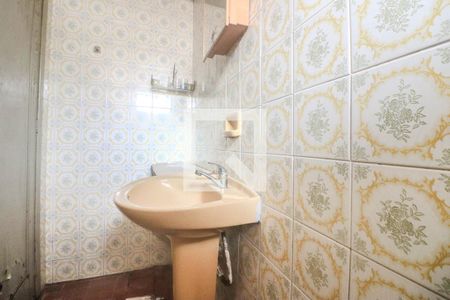 Banheiro Social 2 de casa à venda com 4 quartos, 428m² em Chácara das Pedras, Porto Alegre