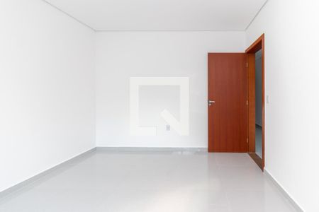 Quarto 1 de casa para alugar com 2 quartos, 70m² em Parque Cruzeiro do Sul, São Paulo