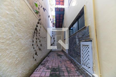 Área externa de casa à venda com 3 quartos, 363m² em Matapaca, Niterói
