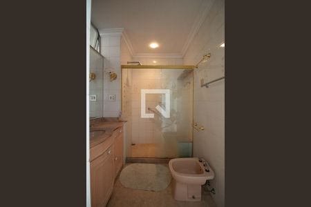 Banheiro social 1 de apartamento à venda com 3 quartos, 160m² em Copacabana, Rio de Janeiro