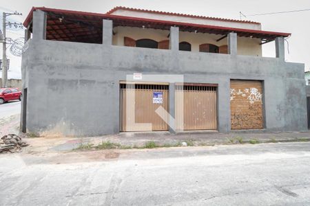 Fachada de casa à venda com 4 quartos, 360m² em Venda Nova, Belo Horizonte
