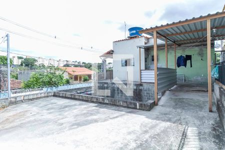 Quintal de casa à venda com 4 quartos, 360m² em Venda Nova, Belo Horizonte