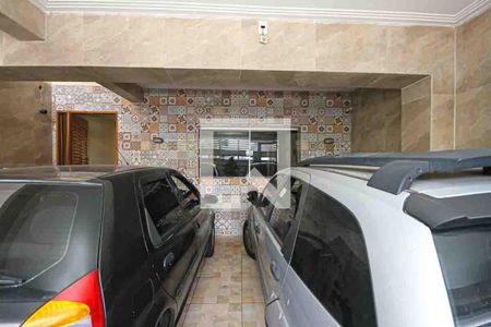 Garagem de casa à venda com 8 quartos, 400m² em Parque Tomas Saraiva, São Paulo