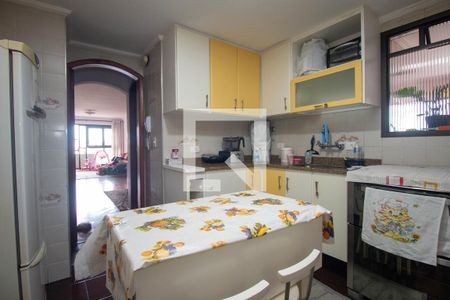 Cozinha de apartamento à venda com 3 quartos, 115m² em Santo Amaro, São Paulo