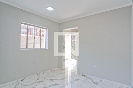 Sala de casa para alugar com 2 quartos, 130m² em Parque Peruche, São Paulo