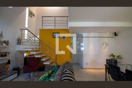 Sala de casa de condomínio à venda com 4 quartos, 180m² em Recreio dos Bandeirantes, Rio de Janeiro