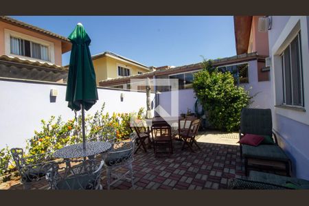 Quintal de casa de condomínio à venda com 4 quartos, 180m² em Recreio dos Bandeirantes, Rio de Janeiro