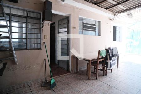 Área comum de casa à venda com 3 quartos, 250m² em Vila Paranagua, São Paulo