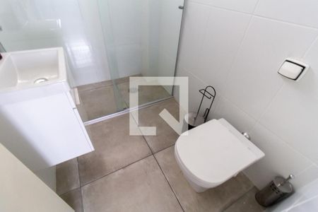 Banheiro de apartamento para alugar com 1 quarto, 47m² em Água Branca, São Paulo